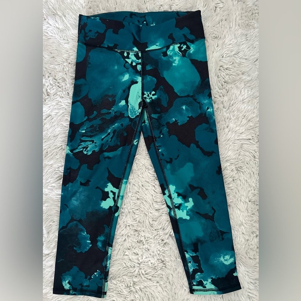 Women’s Teal & Black Printed Active Capri Pants